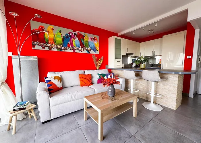 Appartement Eléa, Vue sur Mer, T1 sur Fréjus à 150m des plages